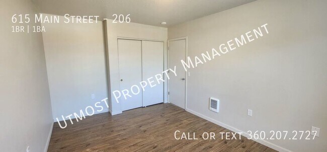 Building Photo - 615 Main St