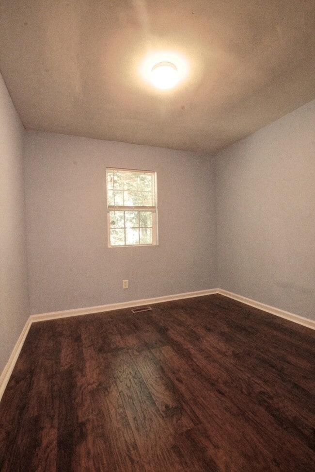 Building Photo - Adorable 2bd/1.5ba Duplex Less Than 1 Mile From Downtown Durham!