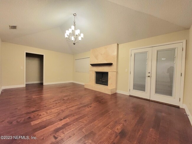 Building Photo - 11640 Wellington Way