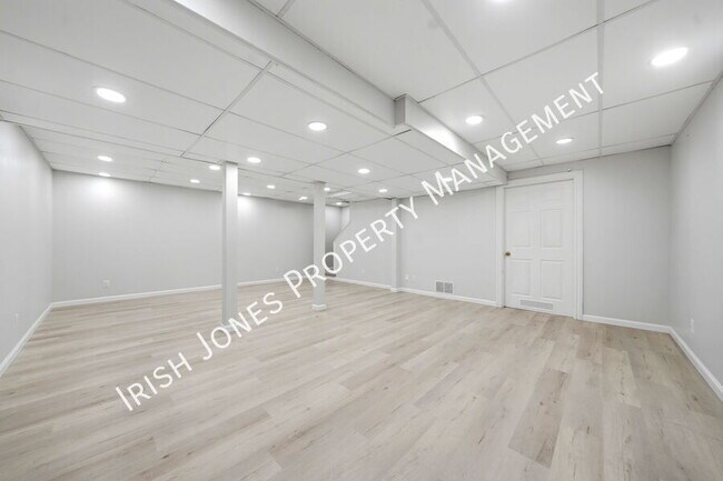 Building Photo - 109 Ashwood Ln