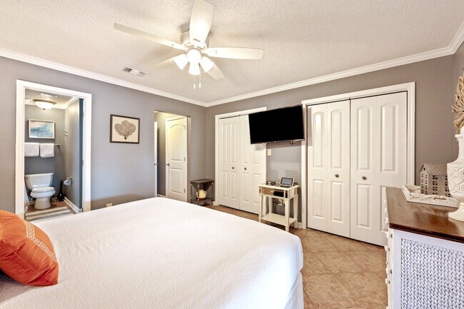 Building Photo - 149 Durango Rd