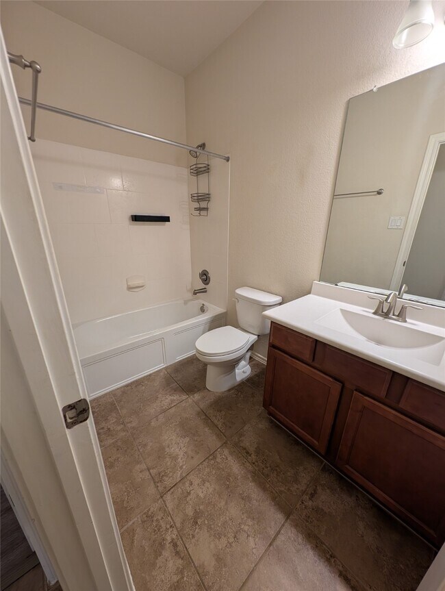 Building Photo - 18918 Bluestone Hollow Ln