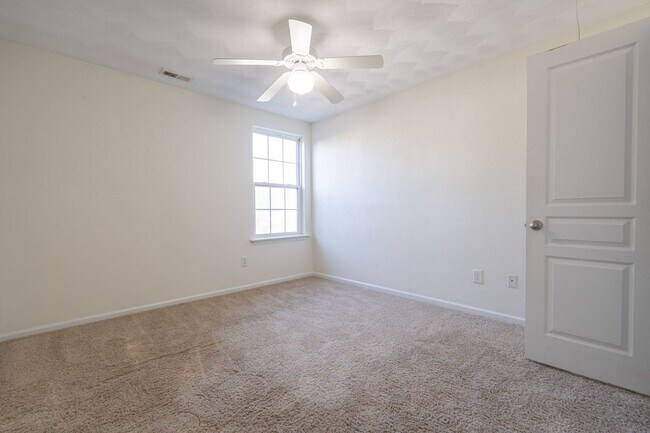 Building Photo - 5111 Moreland St