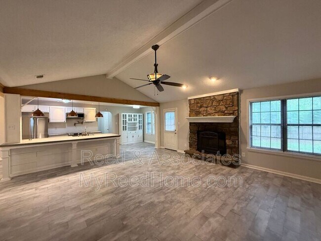 Building Photo - 3040 Delvan Cove