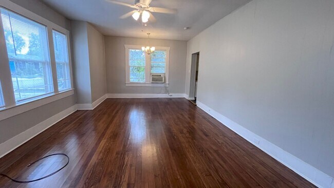 Building Photo - Updated Vintage Vibes Just Minutes from Do...
