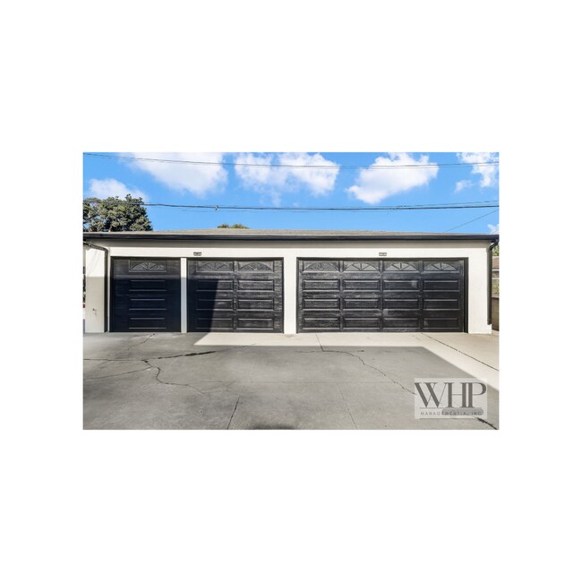 Building Photo - 6258 S Fairfax Ave