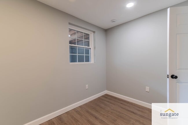 Building Photo - 11319 Harding Rd