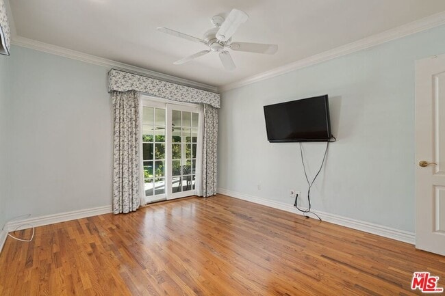 Building Photo - 5334 Bellaire Ave