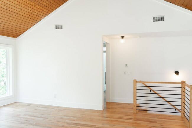 Building Photo - 1 Woodbridge Way