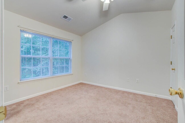 Building Photo - 500 Tree Branch Cir