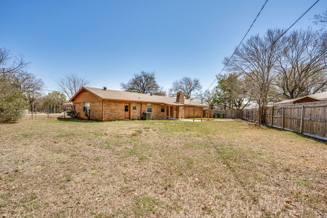 Building Photo - Spacious 3BD Home in Prime Mansfield ISD L...