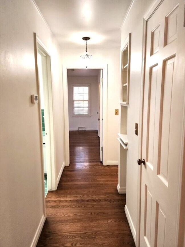 Building Photo - 2 Bed 1.5 Bath 1 Car Garage in the GRADY MUSGRAVE LAKESIDE Addition