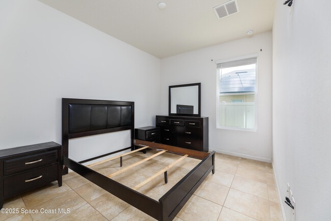 Building Photo - 632 Stonebriar Dr