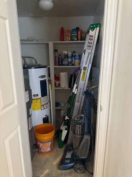 Downstairs closet - 805 Onslow St