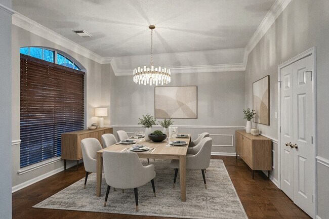 Building Photo - 16807 Laguna Springs Dr