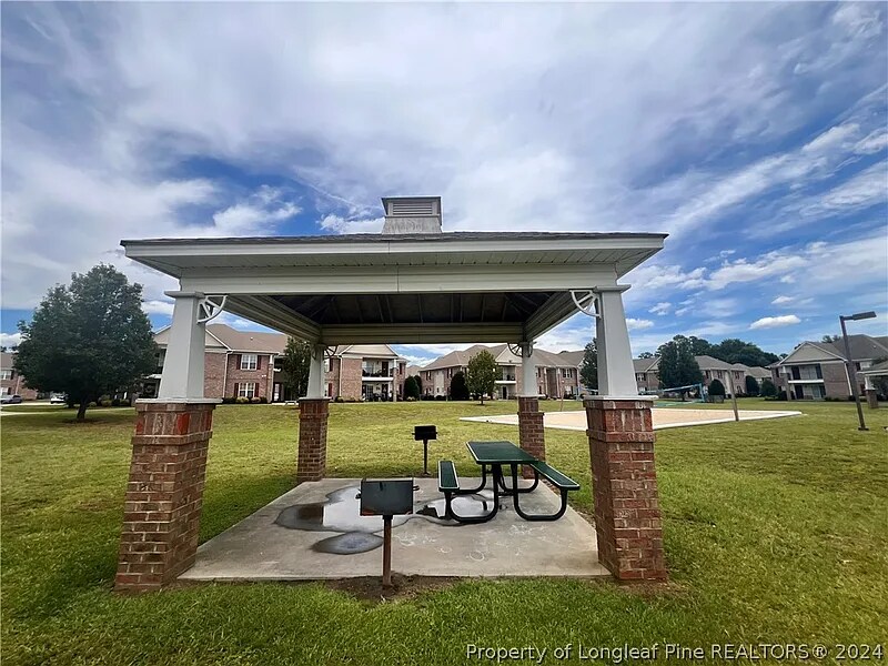 Building Photo - 1841 Balmoral Dr