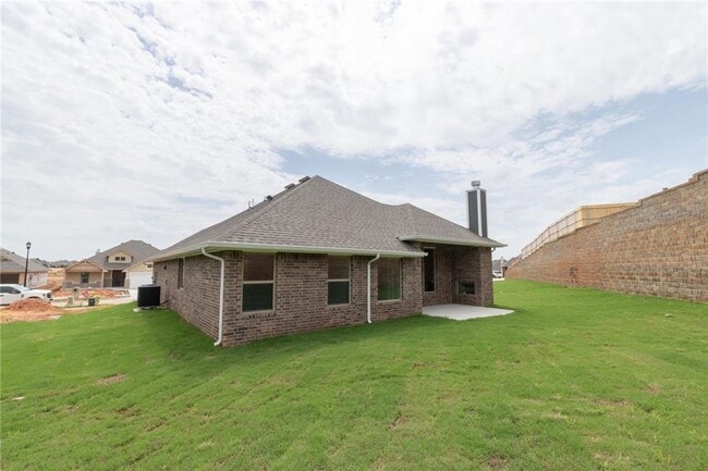 Building Photo - 8233 Hazelwood Way