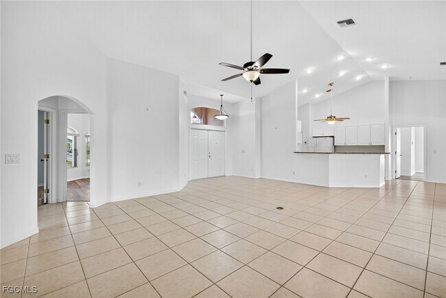 Building Photo - 2007 SW 43rd Terrace