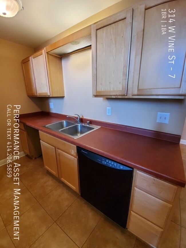 Building Photo - Unique 1BD/1BA Loft Style Condo