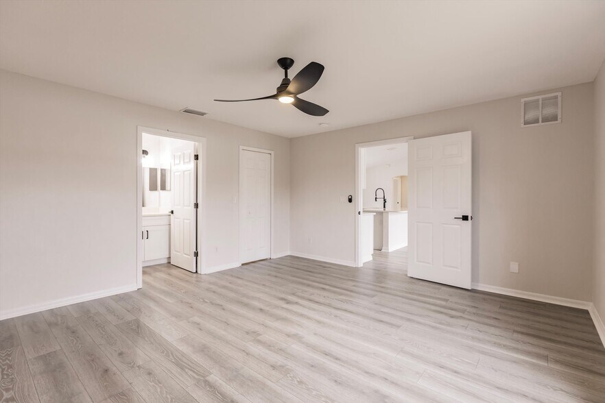 Building Photo - 4132 Mermell Cir