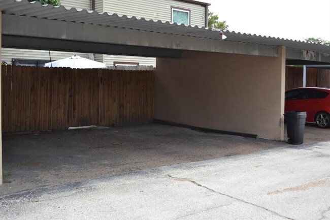 Building Photo - 10138 Beekman Pl Dr