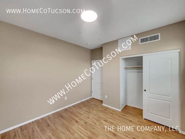 Building Photo - 11500 N Vista Ranch Pl