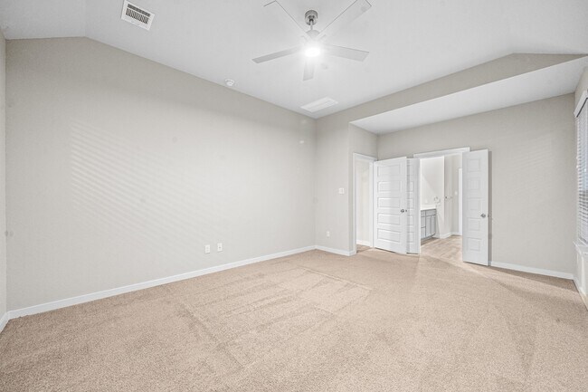 Building Photo - 19723 Vino Vale Dr