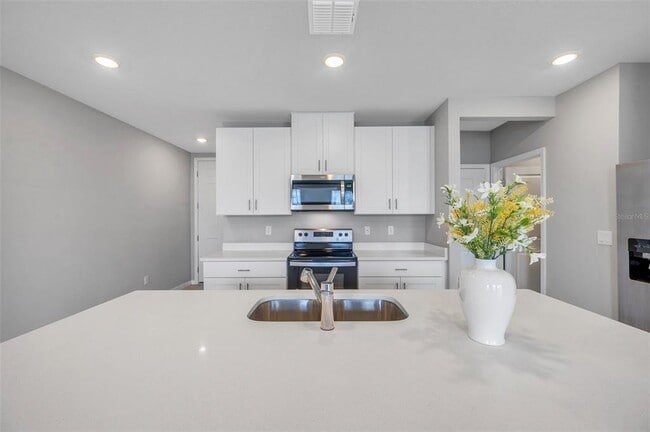 Building Photo - 7705 Momentum Pkwy