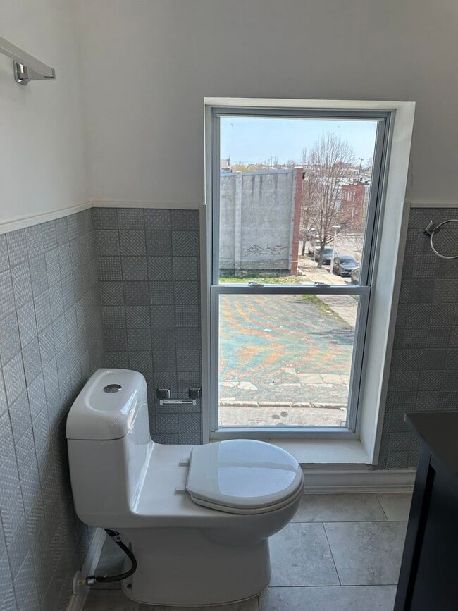 Building Photo - Newly Renovated, Spacious Home! W/D Hook-Up, Close to JHU, KKI and Public Transportation! Availab...