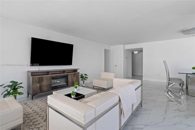 Building Photo - 18051 Biscayne Blvd