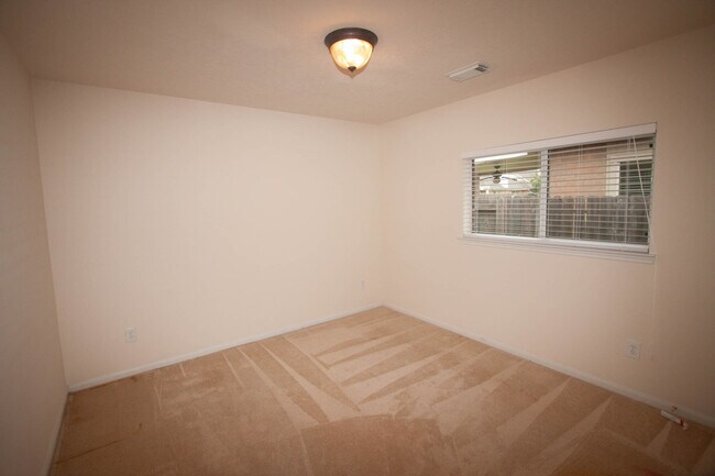Building Photo - 2918 Laurel Brook Ln