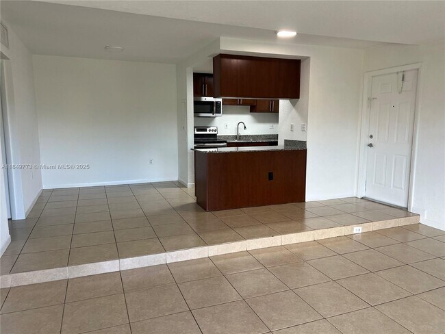 Building Photo - 8950 SW 69th Ct