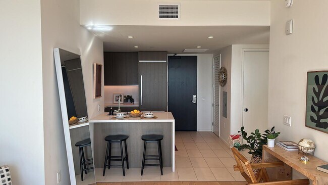 Building Photo - 889 Francisco St