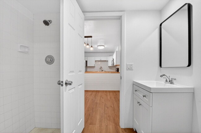 Building Photo - 198 Lake Arbor Dr