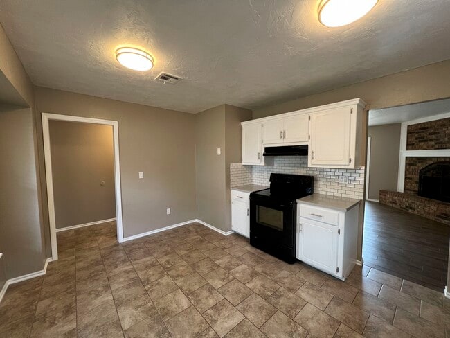 Building Photo - 12224 SW 14th St