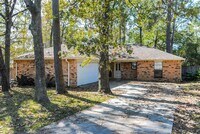 Building Photo - 230 Wedgewood Ct