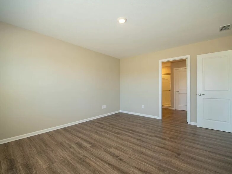 Building Photo - 873 Lotus Dr