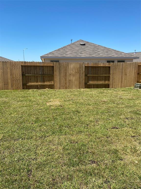 Building Photo - 8839 Wooster Trails Dr