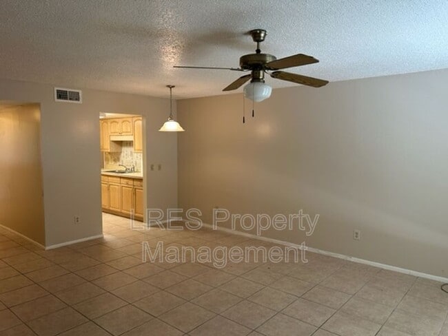 Building Photo - 4603 Lighthouse Cir