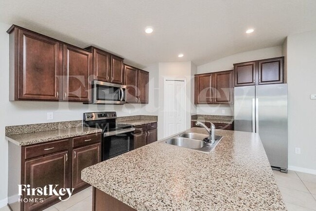 Building Photo - 256 Cascade Bend Dr