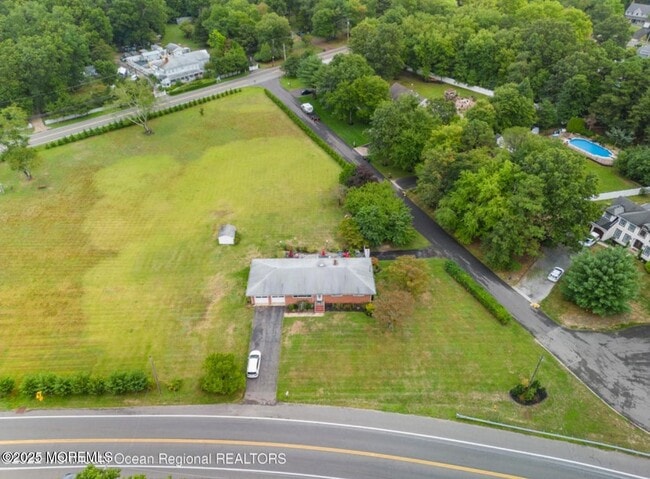 Building Photo - 545 Cassville Rd