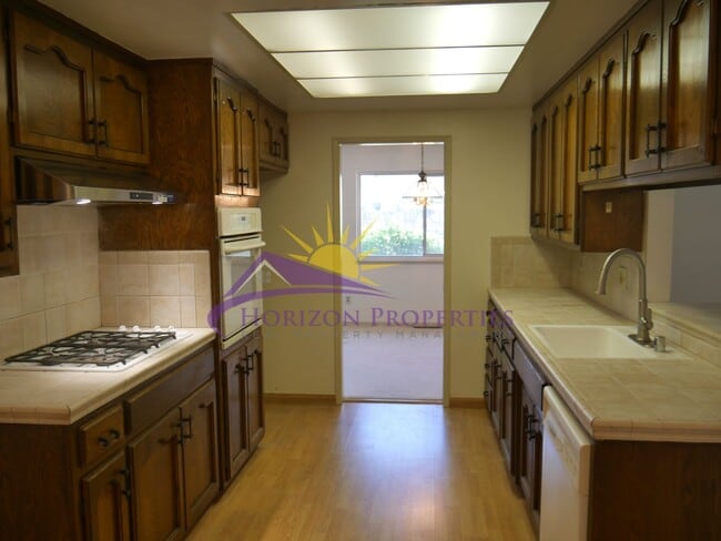 Building Photo - 6319 St James Dr