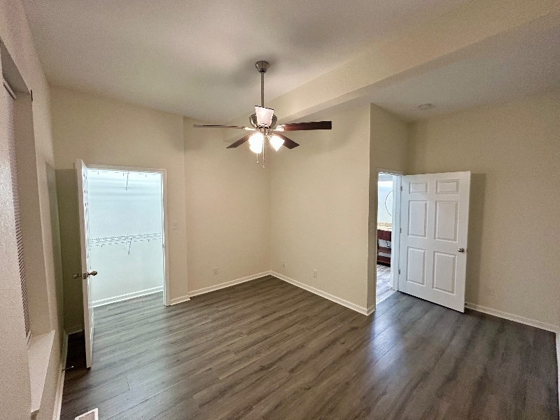 Building Photo - 404 E 18th St