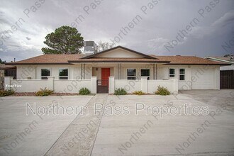 Building Photo - 11025 Tom Weiskopf Dr