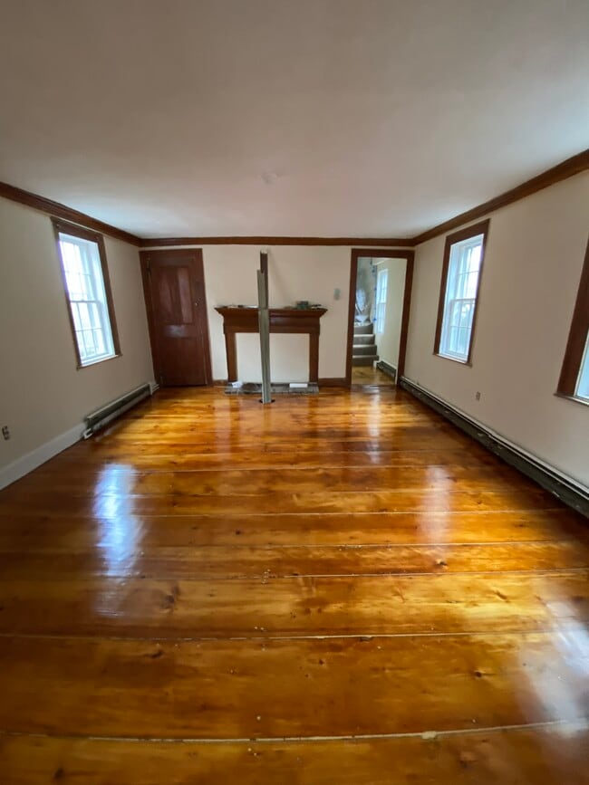 Building Photo - 63 Middle St