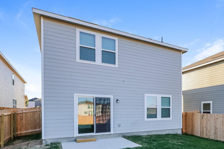 Building Photo - 5713 Texas Palm Dr