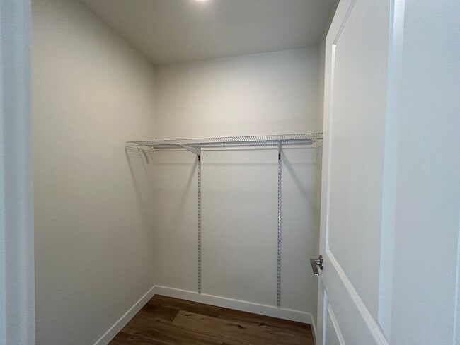 Building Photo - 4234 Cameo Ln