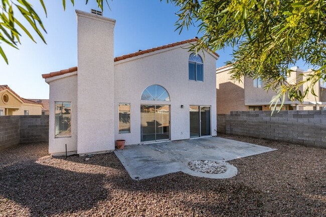 Building Photo - PARADISE VALLEY, 3 BDRM, 3 FULL BATH, 1 BDRM+FULL BATH DOWNSTAIRS, NO HOA
