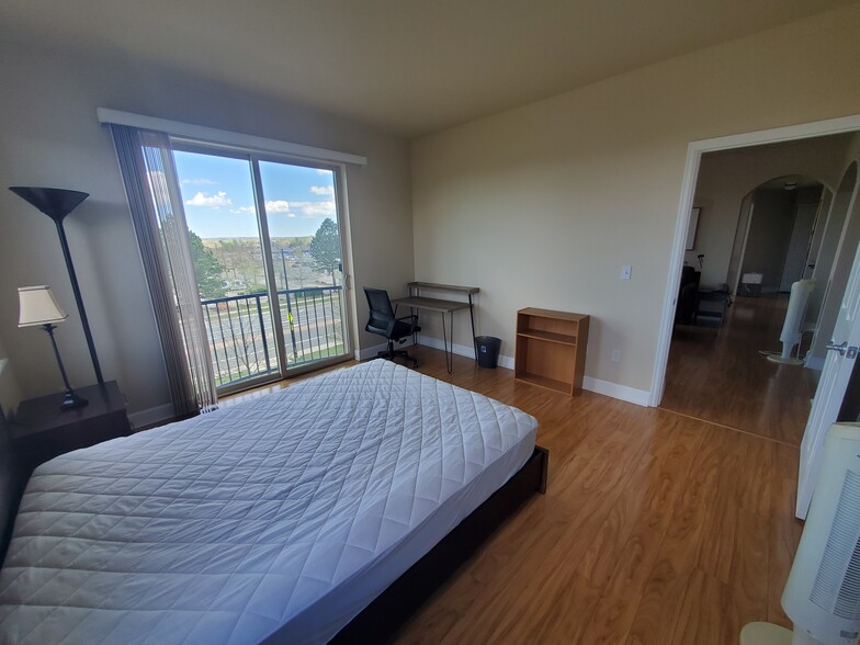Bedroom 1 - 4500 Baseline Rd