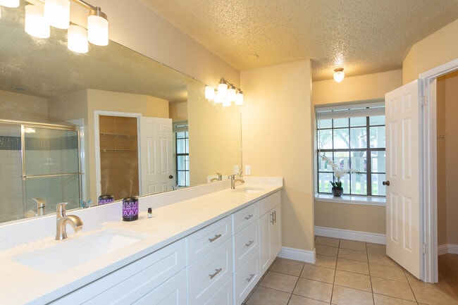 Building Photo - 13116 Amarillo Ave